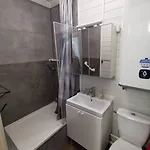 As18262 - En Centre Apartment *